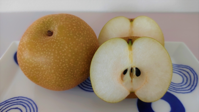 梨を半分だけ保存したい場合の適切な方法は？いつまで保存できる？